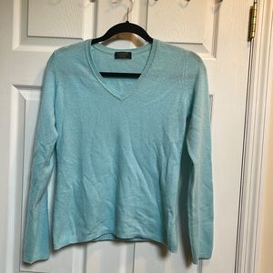 Charter club luxury Cashmere Light blue V-neck small sweater